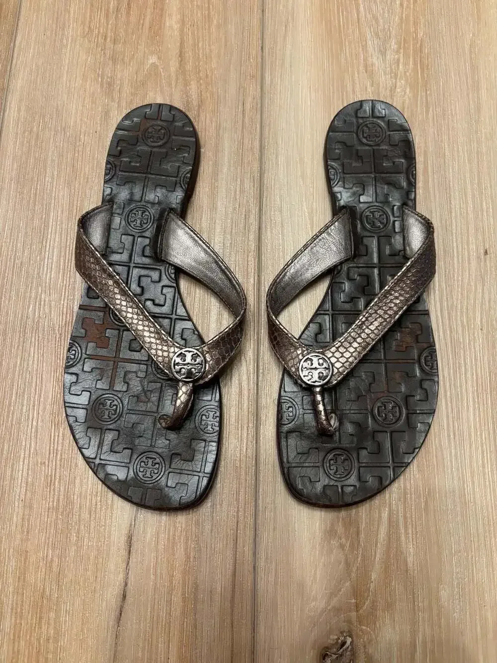 Tory Burch Women's Snakeskin Print Thin Flip Flops with Silver Logo Medallion